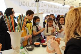 Karşıyaka Halk Eğitim, 23 Nisan Çocuk etkinliklerine renk kattı...