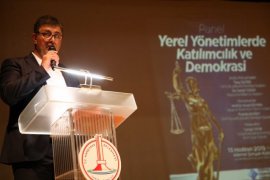 Başkanlardan Karşıyaka'da demokrasi buluşması