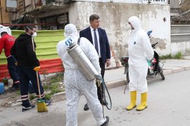 Doktor Başkan mahalle mahalle geziyor…