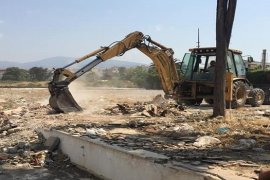 Çöplük olan Karşıyaka Stadı temizlendi