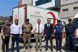 Karşıyaka Emniyet Müdürlüğü'nden kan bağışına büyük destek...