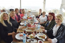 KARİŞKAD Kadınları Kadınlar Günü'nü kutladı