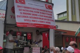 Mustafa Kemal Paşa Camii’nde Atatürk için mevlit okundu, lokma döküldü