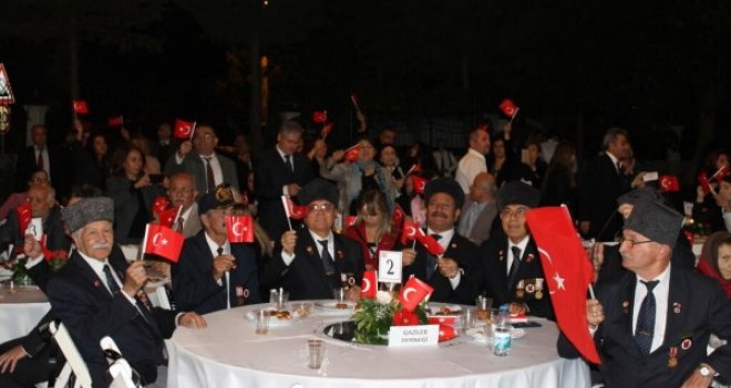 Cihat Kora'da muhteşem Cumhuriyet kutlaması...