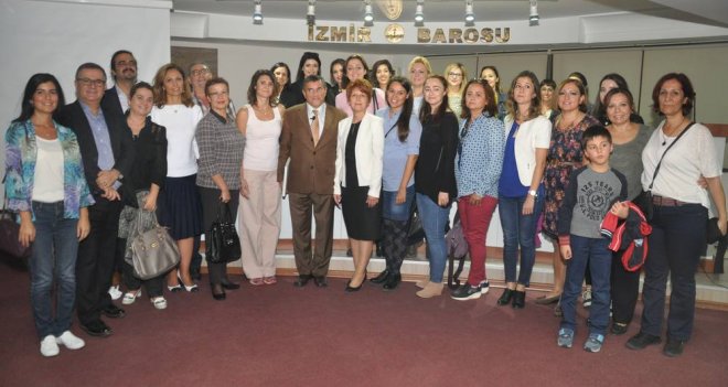  İzmir Barosu'ndan Prof.Dr.Üstün Dökmen Konferansı