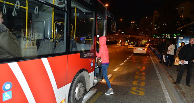  İzmir'de toplu ulaşımda Referandum seferberliği 