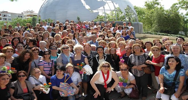  KARŞIYAKA’YA KADIN ELİ DEĞECEK