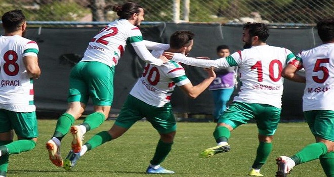 Karşıyaka Kemer'i sıktı...