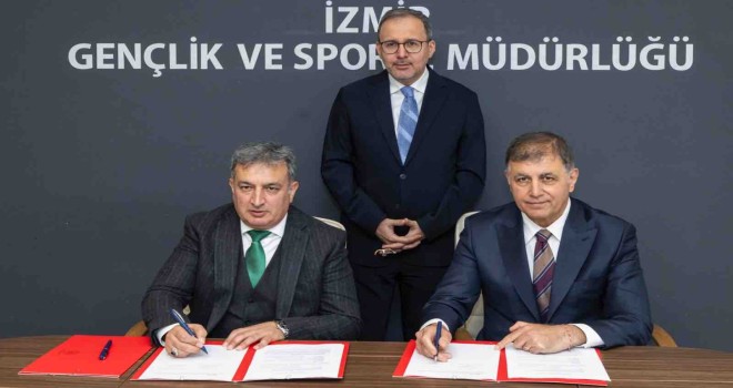 Ve imzalar resme atıldı... Karşıyaka Stadı'nda mutlu son