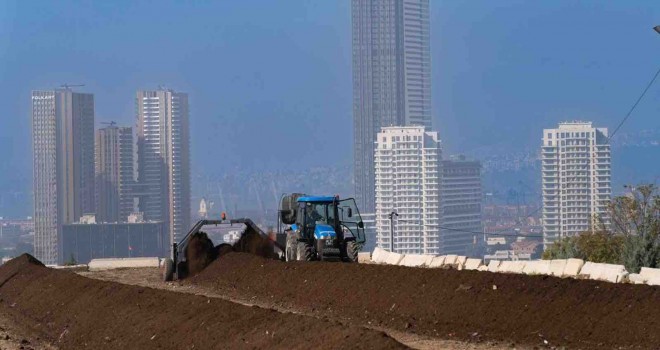 İzmir Büyükşehir’in yeşil atıkları kompost gübreye dönüşüyor