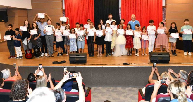 Çiğlili kursiyerlerden muhteşem konser