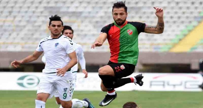 Karşıyaka, Anıl'ı ikna etmeye çalışıyor