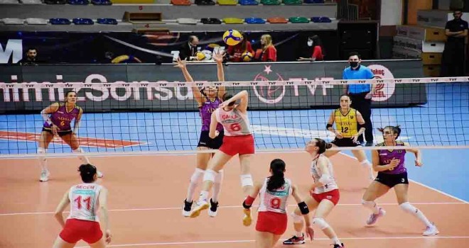 Karşıyaka, Adam Voleybol'a direnemedi