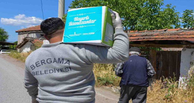 Bergama’da 137 mahalleye gıda yardımı