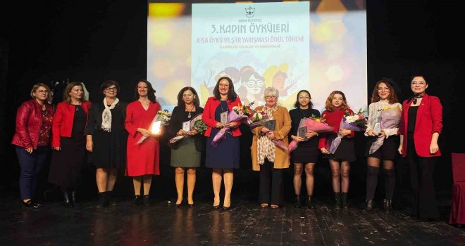Kadın yazarlar ödüllerine kavuştu