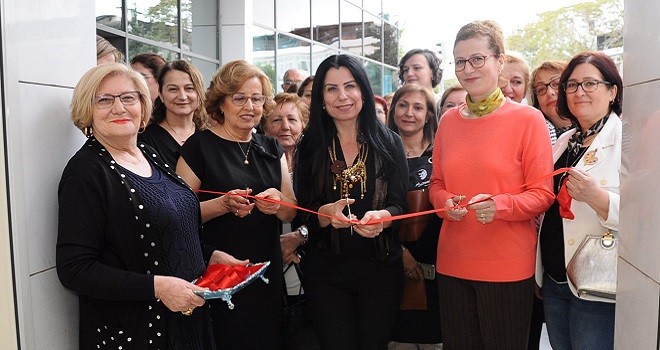 Karşıyaka Halk Eğitim Yağlı boya resim sergisi açıldı