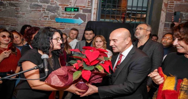 Başkan Soyer, Atatürk filmini öğretmenlerle izledi