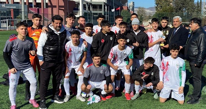 Karşıyaka Yalıspor U18'de Türkiye Şampiyonası'na katılacak