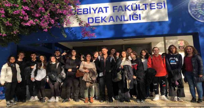 Emlakbank Süleyman Demirel Anadolu Lisesi öğrencilerinden Ege Üniversitesi'ne ziyaret