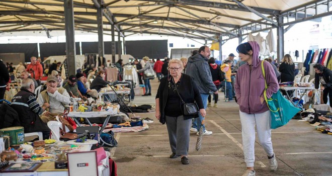 İzmirliler İkinci El Pazarı’nı sevdi