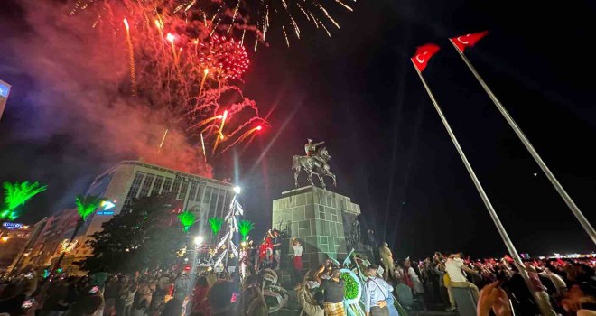 Cumhuriyetin 102. yılı İzmir'de coşkuyla kutlanacak