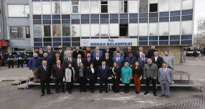 Cam binanın yıkımı başladı