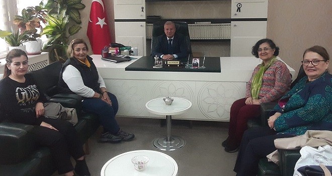 Türk Anneler Derneği Karşıyaka Şubesi Müftü İsa Gürler'i ziyaret etti