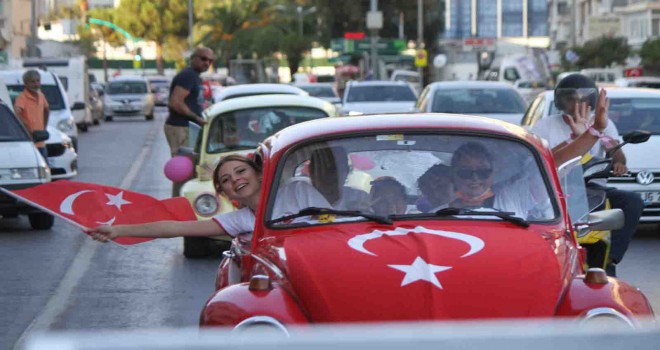 Kadın Vosvoscular’dan Karşıyaka'da Zafer turu