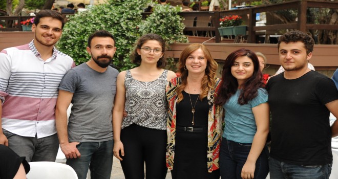 Öğrenci evini birlikte kuruyorlar