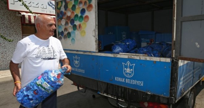 1 tona yakın mavi kapak topladı