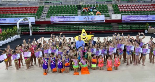 10 ülkeden cimnastikçiler Karşıyaka’da yarışıyor 