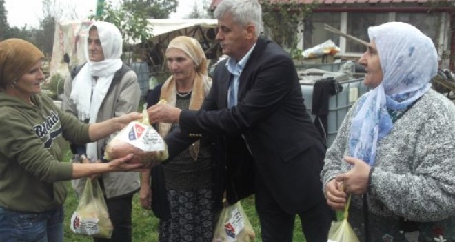1000 Boşnak ailenin yüzünü güldürdüler