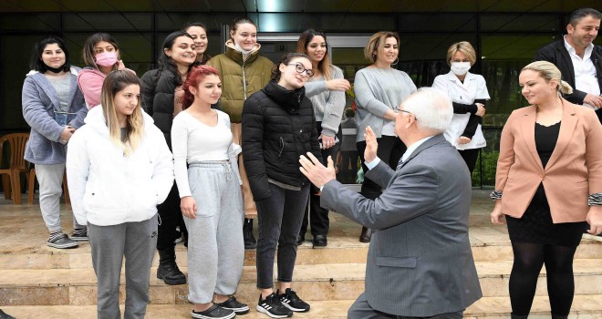 Başkan Selvitopu, öğrencilerin yeni yılını kutladı