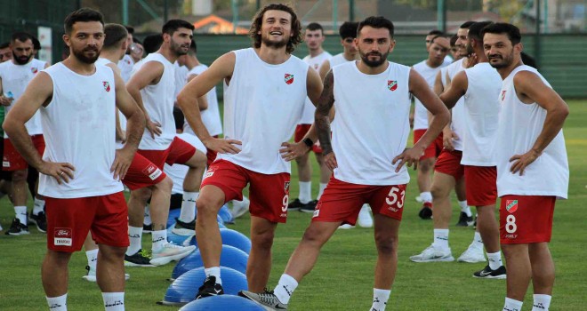 Karşıyaka transfer için beklemeye geçti