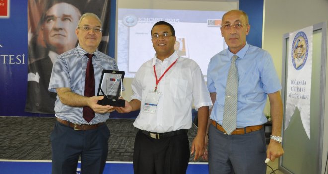 150 bilim adamı İzmir Üniversitesi’nde bir araya geldi