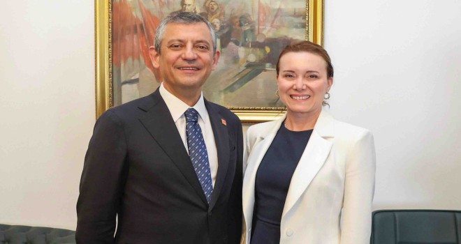 Konak’ta Ferdi Zeyrek Gençlik Merkezi açılıyor: Kurdeleyi Özgür Özel kesecek