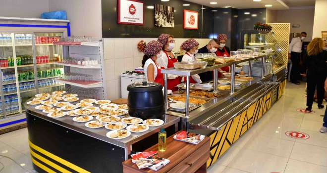 Emeğin sofrası Barış Lokantası'nda kuruluyor