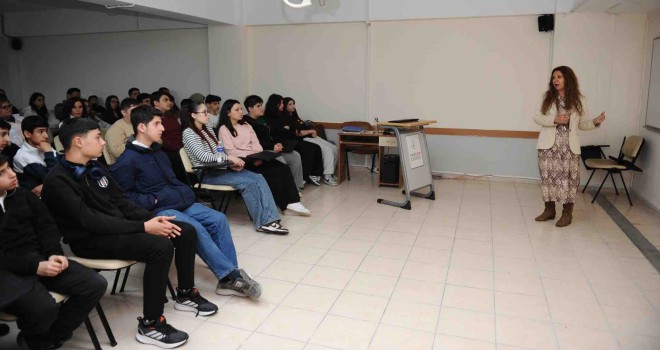 Karşıyakalı öğrencilere kariyer desteği