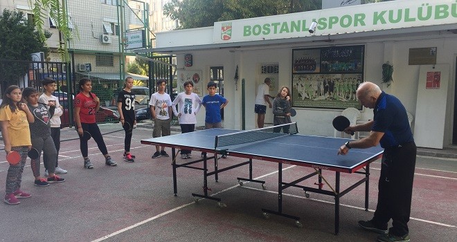 Bostanlıspor ve Karşıyaka Halk Eğitim Merkezi Bahar Turnuvası düzenledi