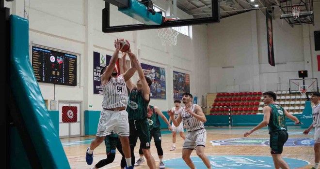 Pınar Karşıyaka'nın gençleri Gaziantep'e elendi