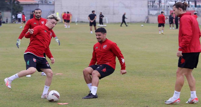 Karşıyaka, Efeler 09 deplasmanında