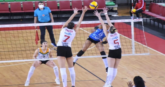 Karşıyaka filede Vakıfbank karşısında