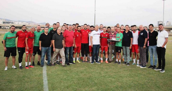 KSK, 21 futbolcusuyla yollarını ayırdı