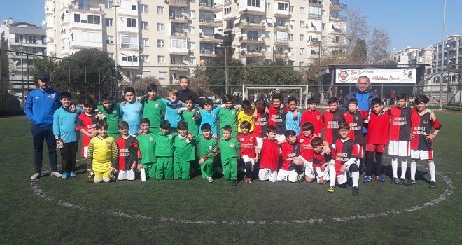 Dostluk maçını Bostanlıspor kazandı