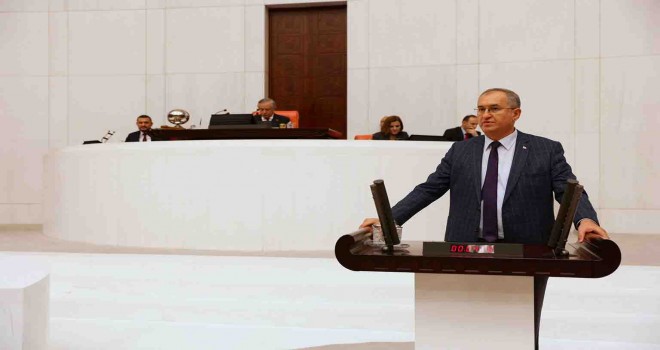 CHP’li Sertel’den çağrı: Hasta bakıcıya, temizlikçiye de ek ödeme verilsin