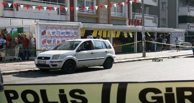 2 iş arkadaşını aynı otomobilde öldürdü 