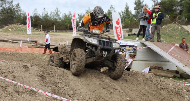 2016 ATV Şampiyonası'nın açılış yarışları Urla'da yapıldı