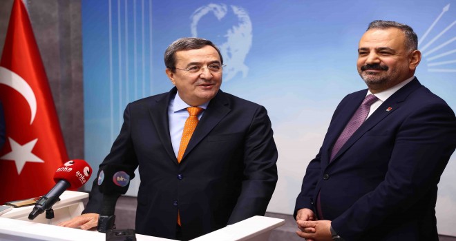 Batur: İzmir’in sorunlarını iyi bilen biri olarak çözmeye talibim