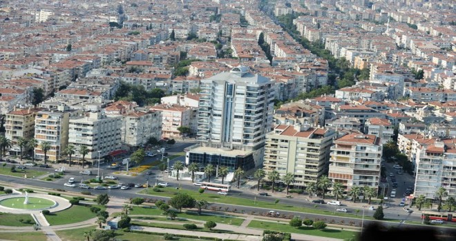 İzmir'de en fazla konut stoğu Karşıyaka'da