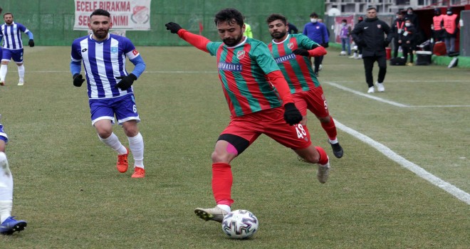 Karşıyaka kötü gidişi durduramıyor